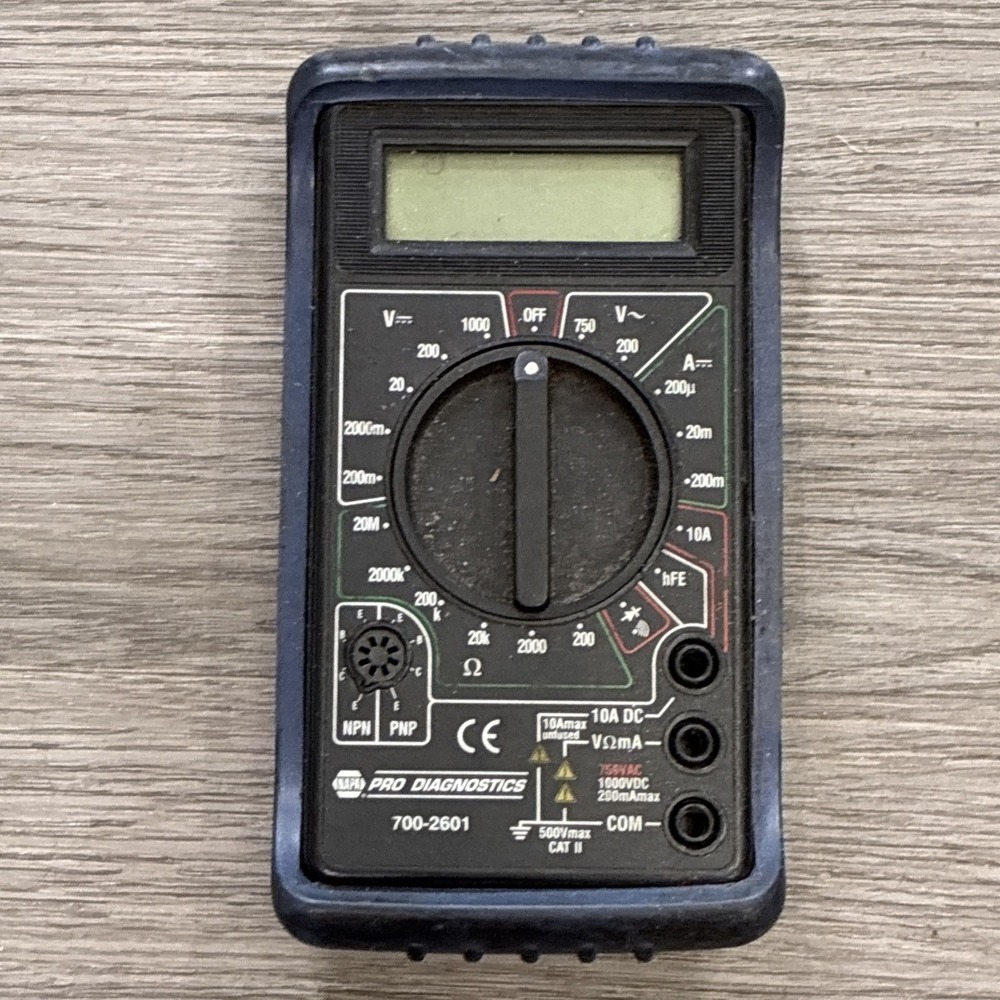NAPA Pro Diagnostics Premium Automotive DMM 700-2601 With Case Untested